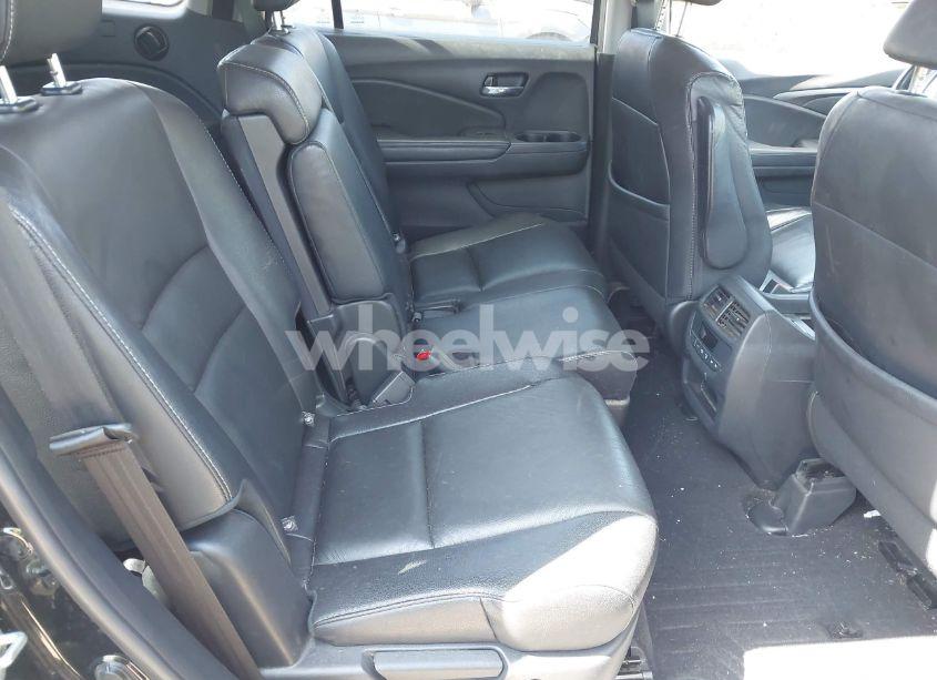 Photo 8 of 2017 Honda Pilot EX-L (VIN 5FNYF6H54HB010936)