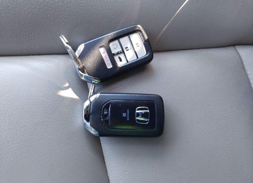 Photo 11 of 2018 Honda Pilot EX-L (VIN 5FNYF6H54JB055168)