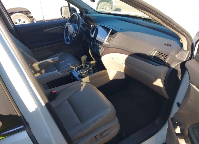 Photo 5 of 2018 Honda Pilot EX-L (VIN 5FNYF6H54JB055168)