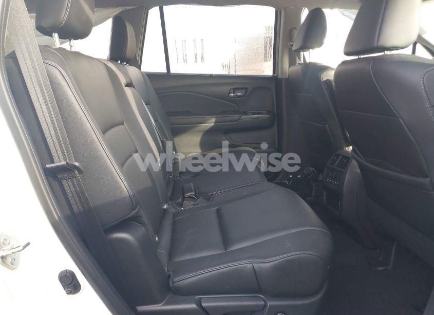 Photo 8 of 2019 Honda Pilot EX-L (VIN 5FNYF6H54KB002228)