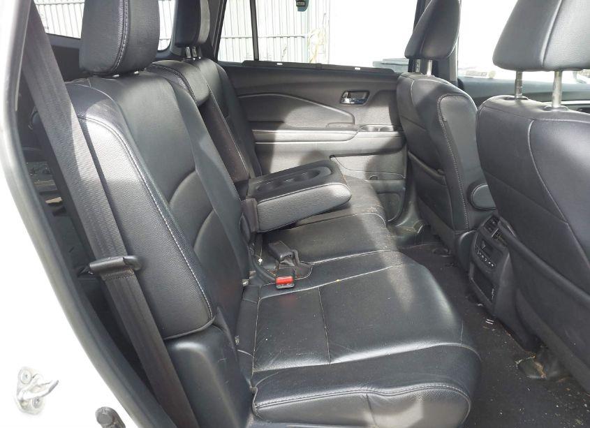 Photo 8 of 2019 Honda Pilot EX-L (VIN 5FNYF6H54KB045774)