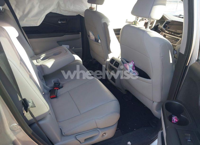 Photo 8 of 2019 Honda Pilot EX-L (VIN 5FNYF6H54KB097860)