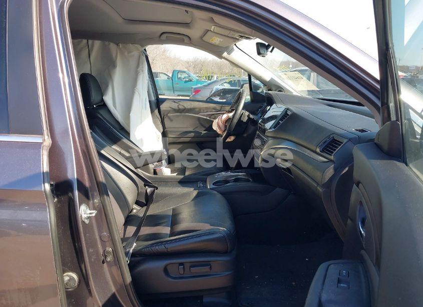 Photo 5 of 2021 Honda Pilot AWD EX-L (VIN 5FNYF6H54MB028203)