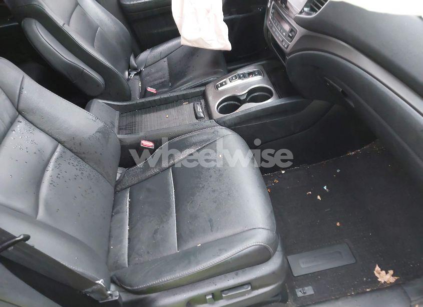 Photo 5 of 2022 Honda Pilot AWD EX-L (VIN 5FNYF6H54NB020832)