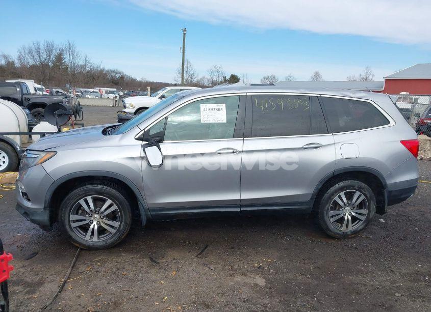 Photo 14 of 2016 Honda Pilot EX-L (VIN 5FNYF6H55GB069427)