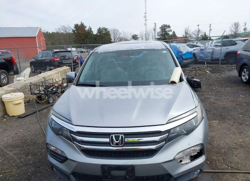 Photo 6 of 2016 Honda Pilot EX-L (VIN 5FNYF6H55GB069427)