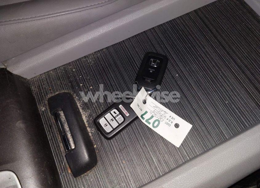 Photo 11 of 2016 Honda Pilot EX-L (VIN 5FNYF6H55GB103141)