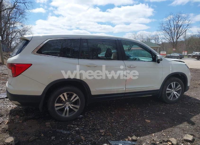 Photo 14 of 2016 Honda Pilot EX-L (VIN 5FNYF6H55GB120084)