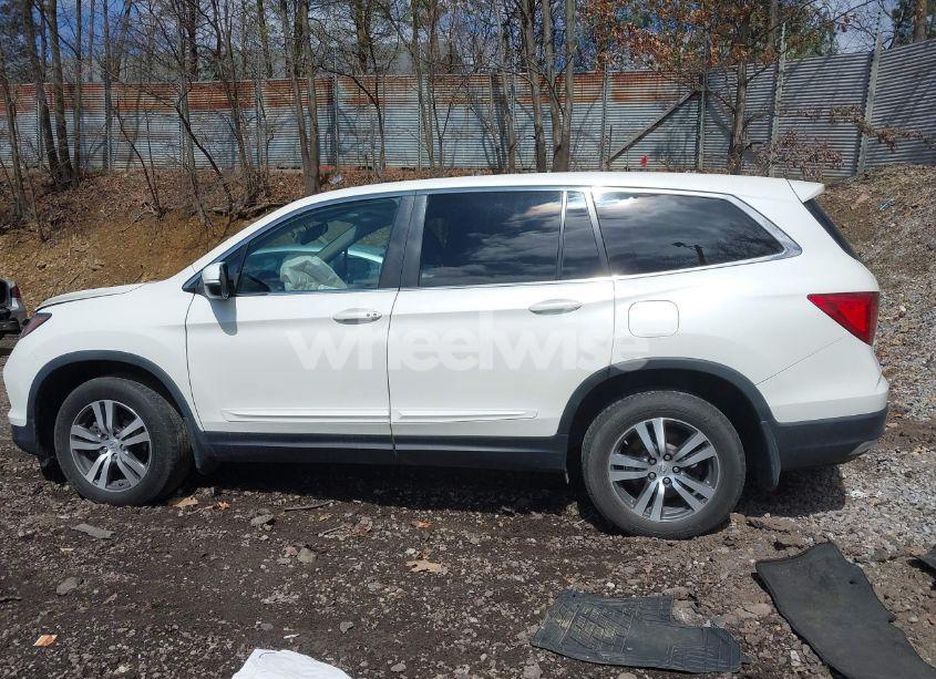 Photo 15 of 2016 Honda Pilot EX-L (VIN 5FNYF6H55GB120084)