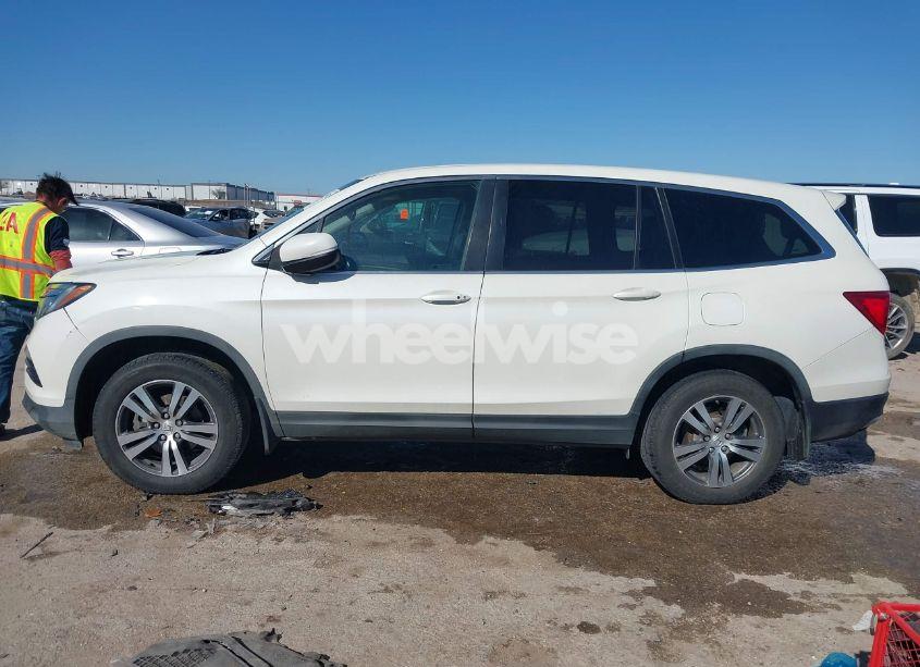 Photo 15 of 2017 Honda Pilot EX-L (VIN 5FNYF6H55HB029298)