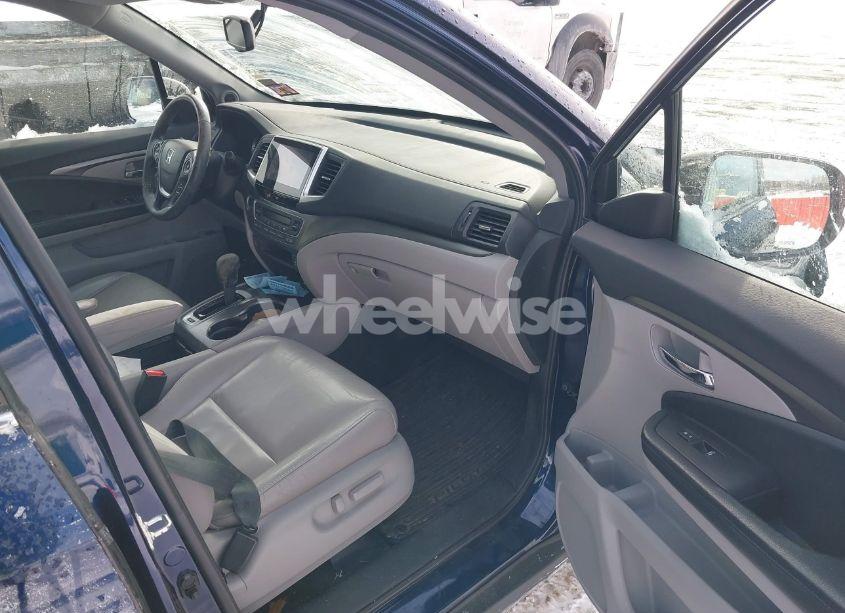 Photo 5 of 2017 Honda Pilot EX-L (VIN 5FNYF6H55HB089856)