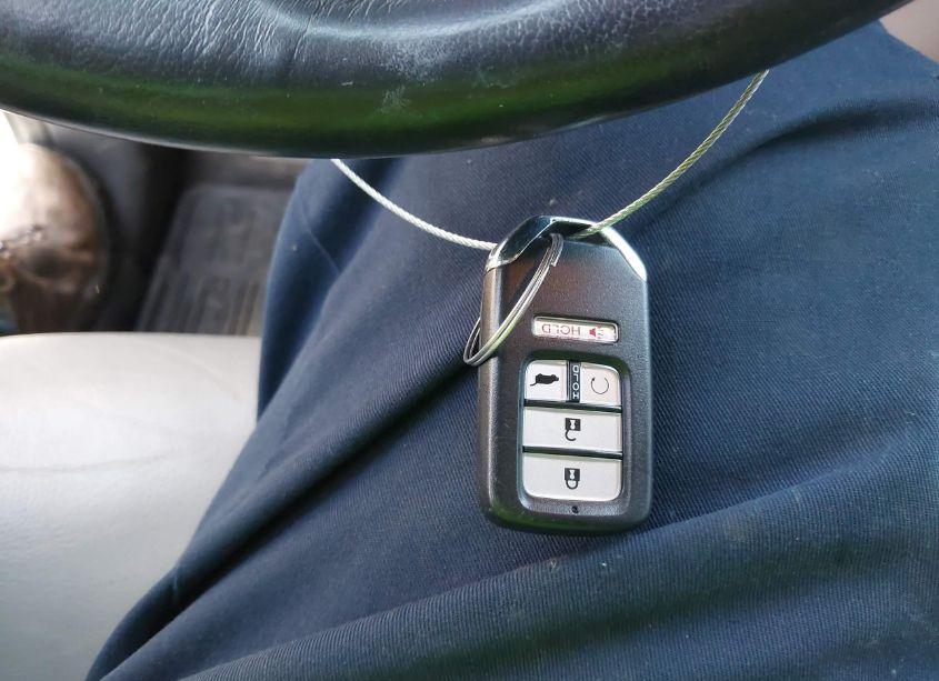 Photo 11 of 2018 Honda Pilot EX-L (VIN 5FNYF6H55JB013351)