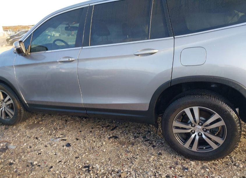 Photo 14 of 2018 Honda Pilot EX-L (VIN 5FNYF6H55JB013351)