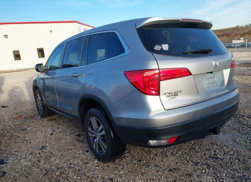 Photo 3 of 2018 Honda Pilot EX-L (VIN 5FNYF6H55JB013351)