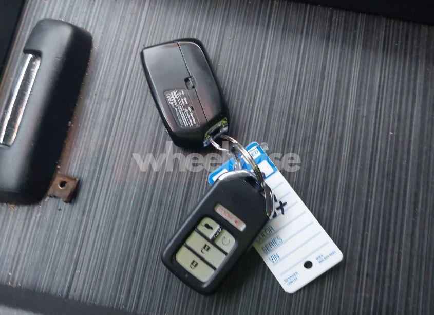 Photo 11 of 2018 Honda Pilot EX-L (VIN 5FNYF6H55JB027556)