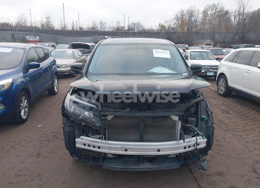 Photo 6 of 2018 Honda Pilot EX-L (VIN 5FNYF6H55JB027556)