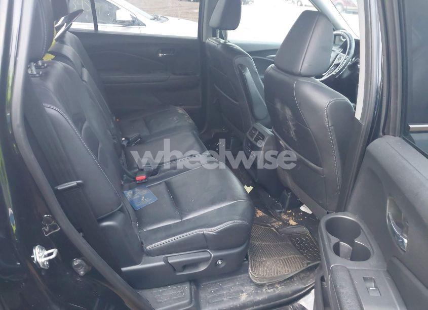 Photo 8 of 2018 Honda Pilot EX-L (VIN 5FNYF6H55JB027556)