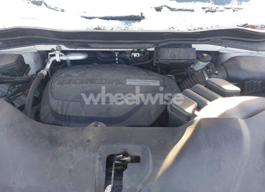 Photo 10 of 2018 Honda Pilot EX-L (VIN 5FNYF6H55JB034944)