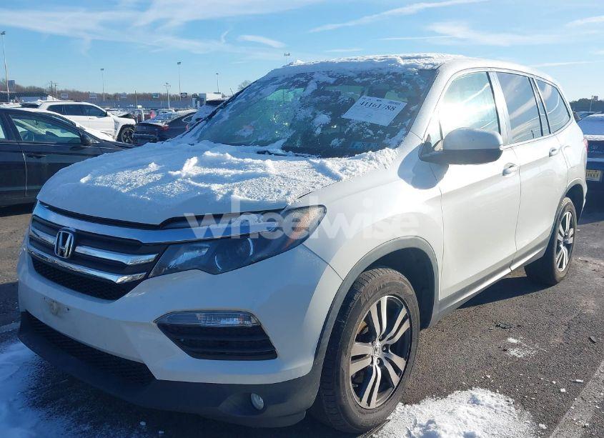 Photo 2 of 2018 Honda Pilot EX-L (VIN 5FNYF6H55JB034944)