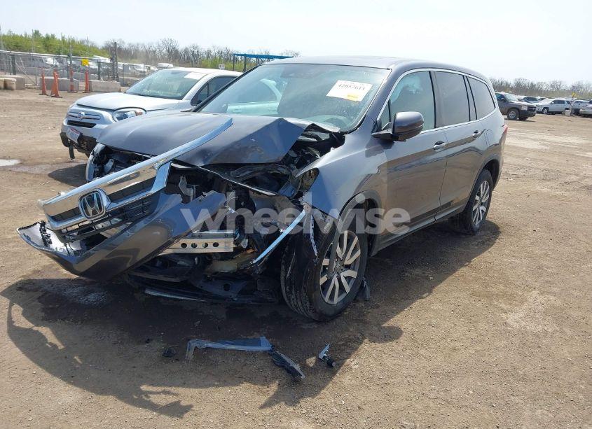 Photo 2 of 2019 Honda Pilot EX-L (VIN 5FNYF6H55KB082929)