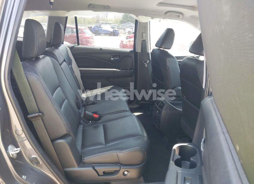 Photo 8 of 2019 Honda Pilot EX-L (VIN 5FNYF6H55KB082929)