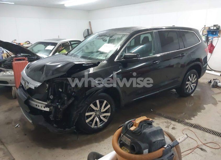 Photo 2 of 2019 Honda Pilot EX-L (VIN 5FNYF6H55KB083790)