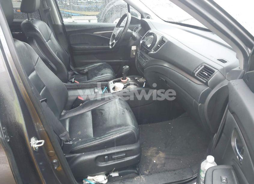 Photo 5 of 2020 Honda Pilot AWD EX-L (VIN 5FNYF6H55LB054839)