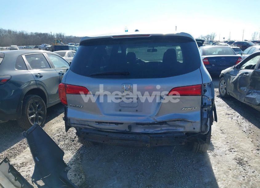 Photo 17 of 2016 Honda Pilot EX-L (VIN 5FNYF6H56GB045976)