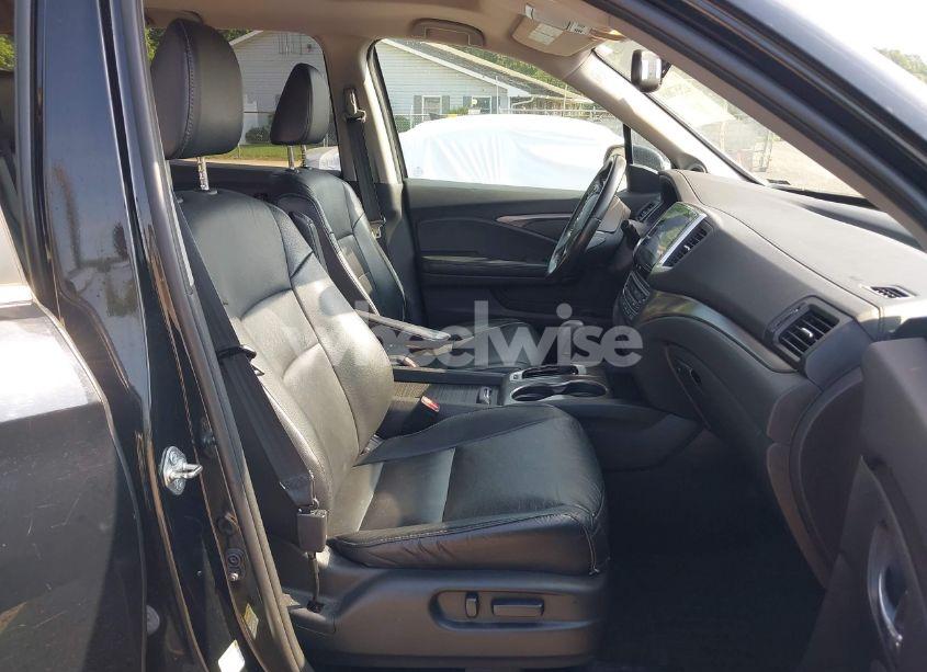 Photo 5 of 2016 Honda Pilot EX-L (VIN 5FNYF6H56GB061837)