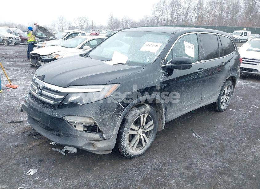 Photo 2 of 2016 Honda Pilot EX-L (VIN 5FNYF6H56GB067444)