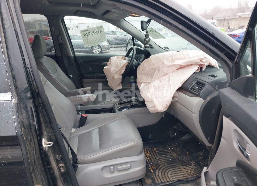 Photo 5 of 2016 Honda Pilot EX-L (VIN 5FNYF6H56GB067444)