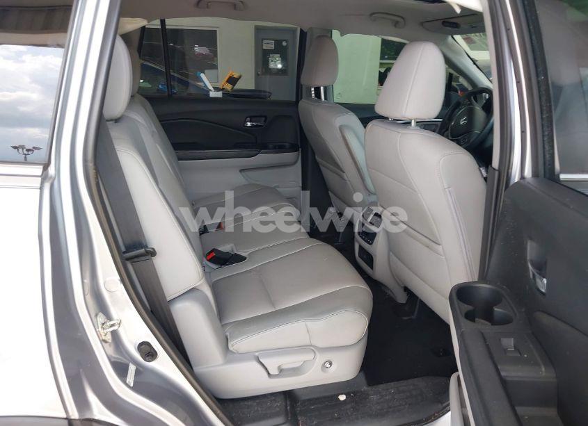 Photo 8 of 2016 Honda Pilot EX-L (VIN 5FNYF6H56GB078007)