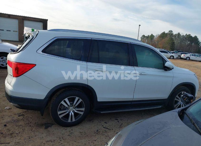 Photo 13 of 2017 Honda Pilot EX-L (VIN 5FNYF6H56HB036860)