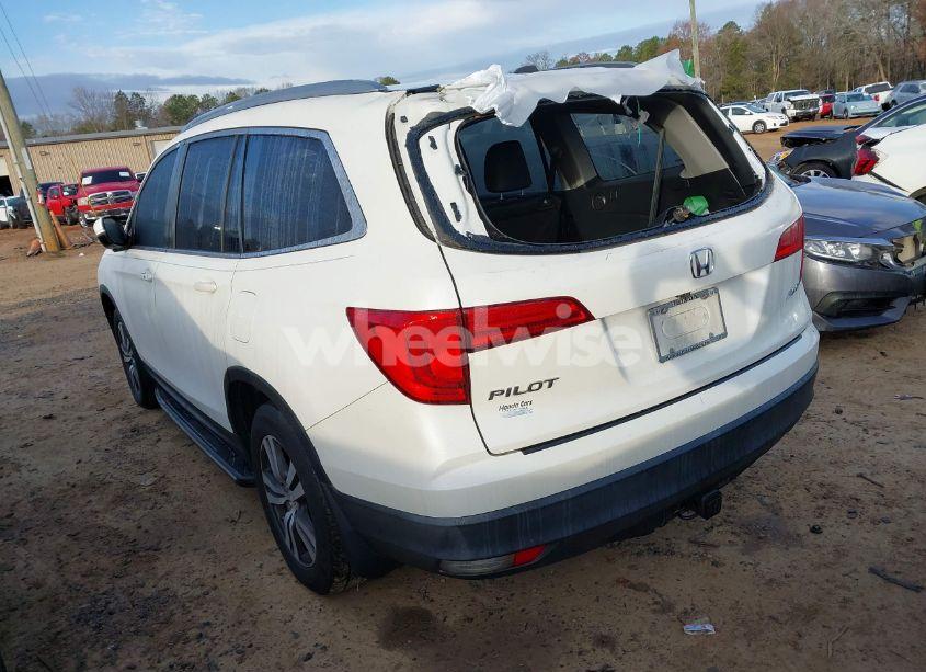 Photo 3 of 2017 Honda Pilot EX-L (VIN 5FNYF6H56HB036860)