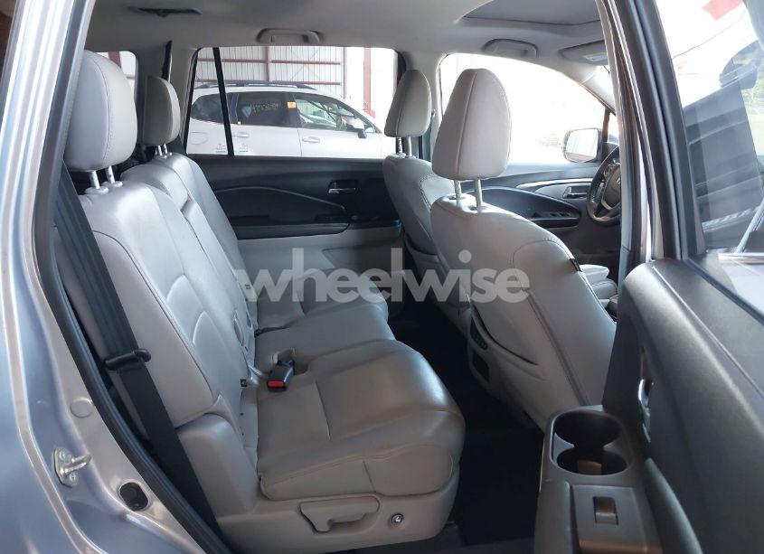 Photo 8 of 2017 Honda Pilot EX-L (VIN 5FNYF6H56HB063329)