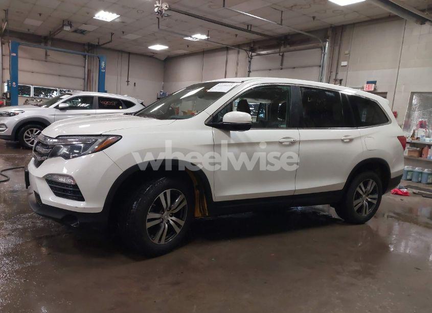 Photo 14 of 2018 Honda Pilot EX-L (VIN 5FNYF6H56JB018817)
