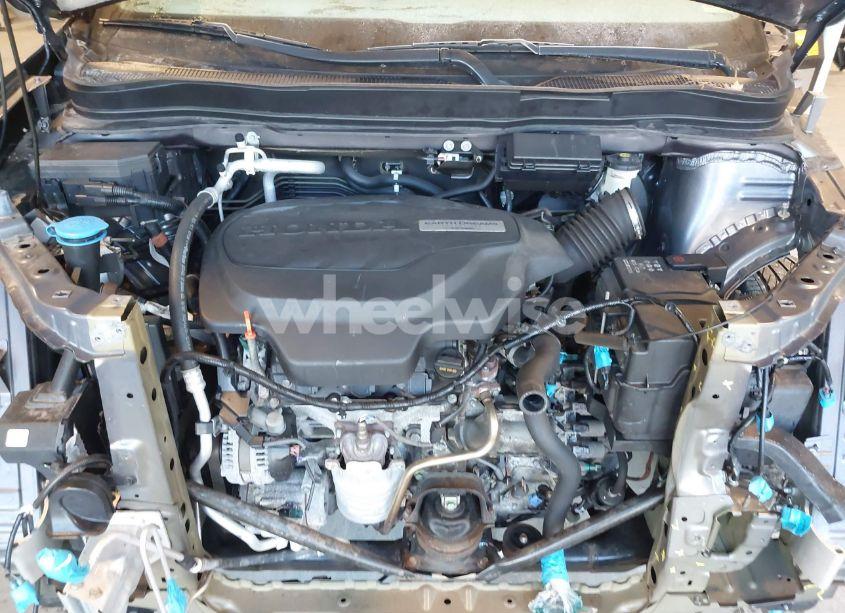 Photo 10 of 2018 Honda Pilot EX-L (VIN 5FNYF6H56JB057651)