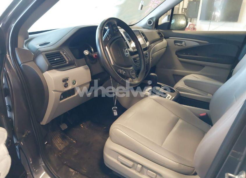 Photo 5 of 2018 Honda Pilot EX-L (VIN 5FNYF6H56JB057651)