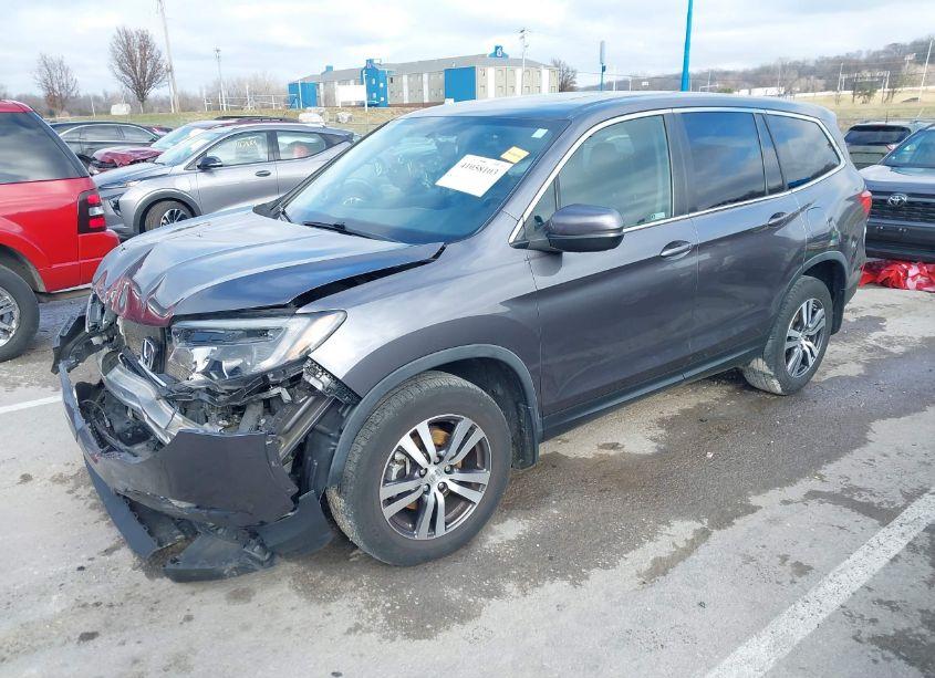 Photo 2 of 2018 Honda Pilot EX-L (VIN 5FNYF6H56JB063742)