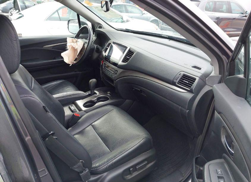 Photo 5 of 2018 Honda Pilot EX-L (VIN 5FNYF6H56JB063742)