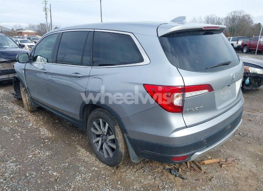 Photo 3 of 2019 Honda Pilot EX-L (VIN 5FNYF6H56KB007530)