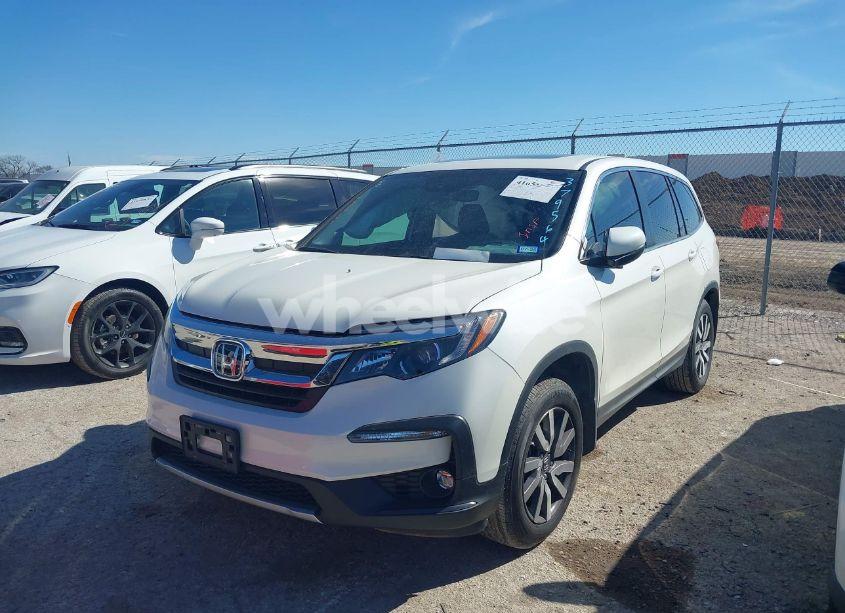 Photo 2 of 2019 Honda Pilot EX-L (VIN 5FNYF6H56KB038745)