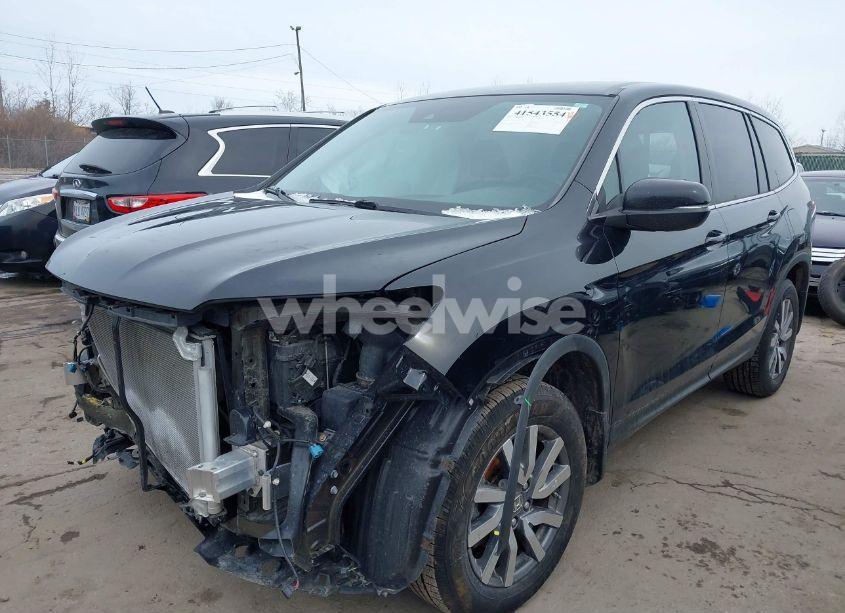 Photo 2 of 2021 Honda Pilot AWD EX-L (VIN 5FNYF6H56MB013198)