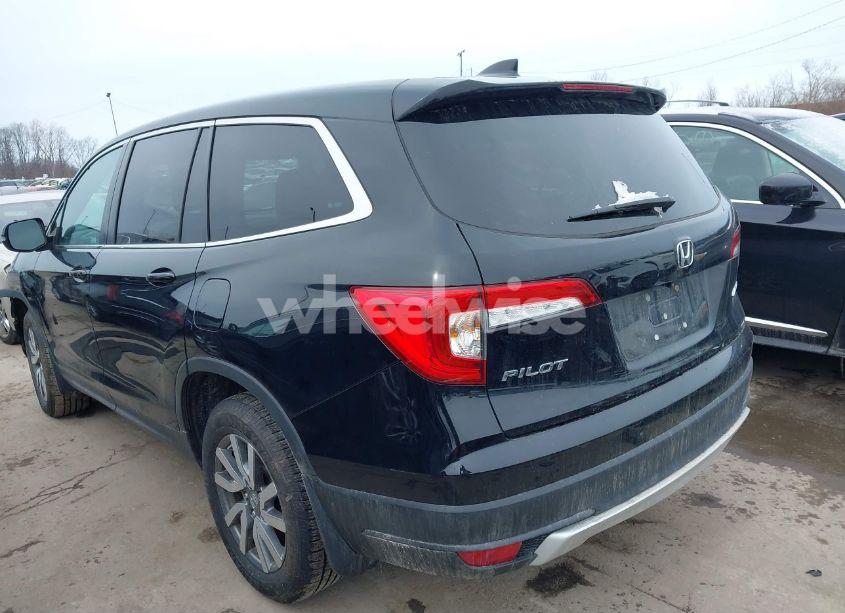 Photo 3 of 2021 Honda Pilot AWD EX-L (VIN 5FNYF6H56MB013198)