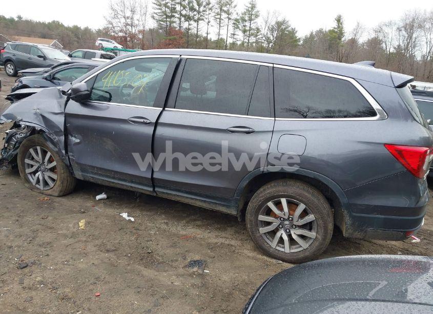 Photo 3 of 2021 Honda Pilot AWD EX-L (VIN 5FNYF6H56MB038117)