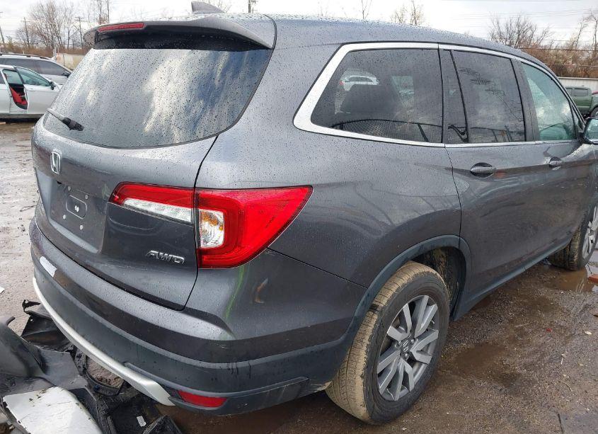 Photo 4 of 2021 Honda Pilot AWD EX-L (VIN 5FNYF6H56MB062501)