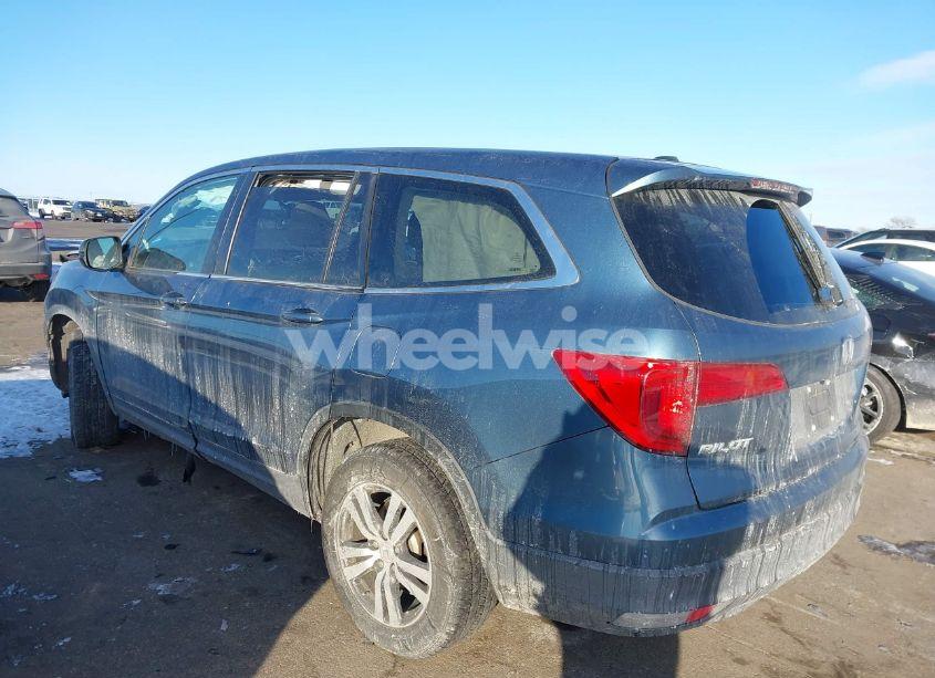 Photo 3 of 2016 Honda Pilot EX-L (VIN 5FNYF6H57GB017541)