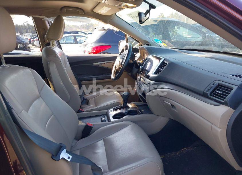 Photo 5 of 2017 Honda Pilot EX-L (VIN 5FNYF6H57HB061525)