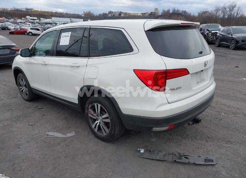 Photo 3 of 2018 Honda Pilot EX-L (VIN 5FNYF6H57JB054919)