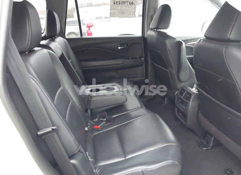 Photo 8 of 2018 Honda Pilot EX-L (VIN 5FNYF6H57JB054919)